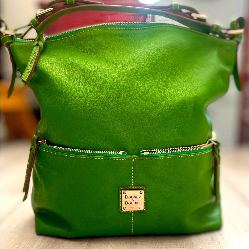 Dooney and Bourke 1975 Dillen Hobo Sac in Green
